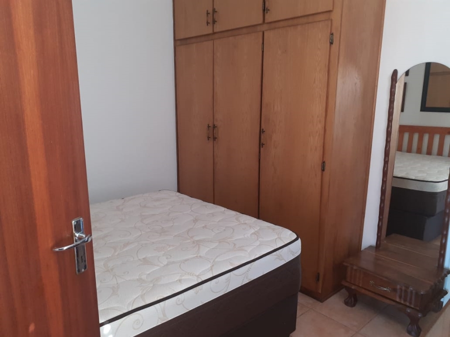 To Let 2 Bedroom Property for Rent in Wavecrest Eastern Cape